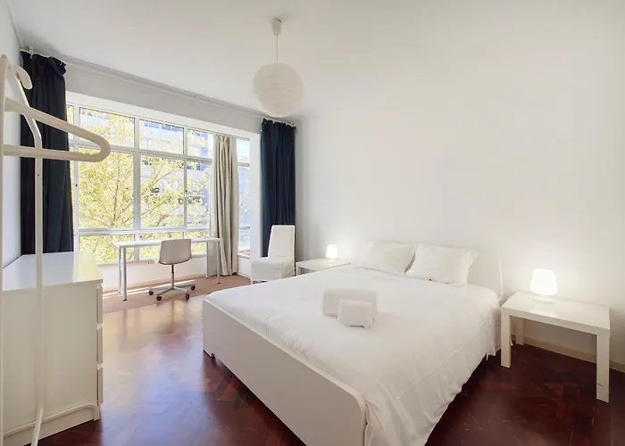 Saldanha Avenida Apartman *